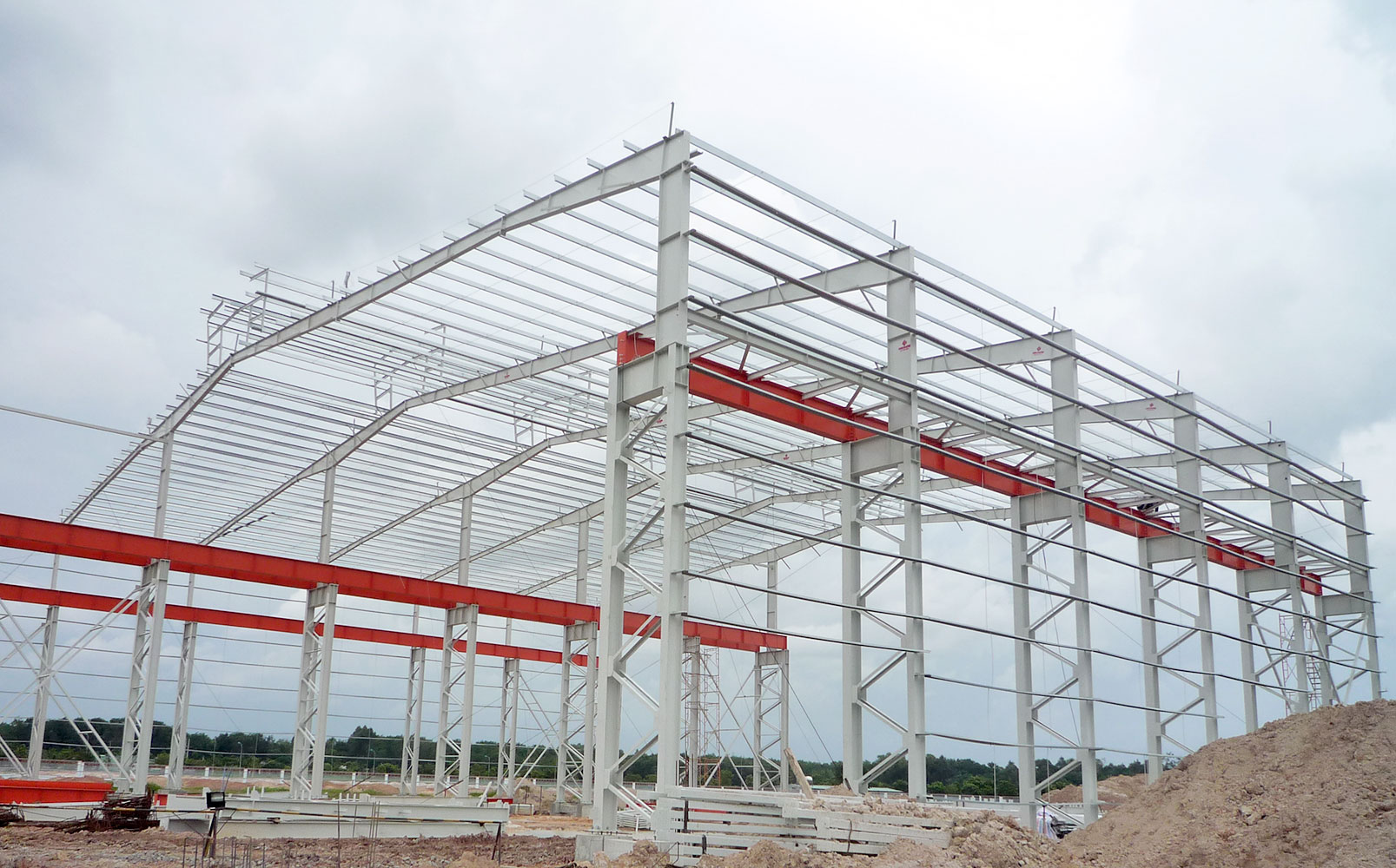 Pre-engineered steel factory structure