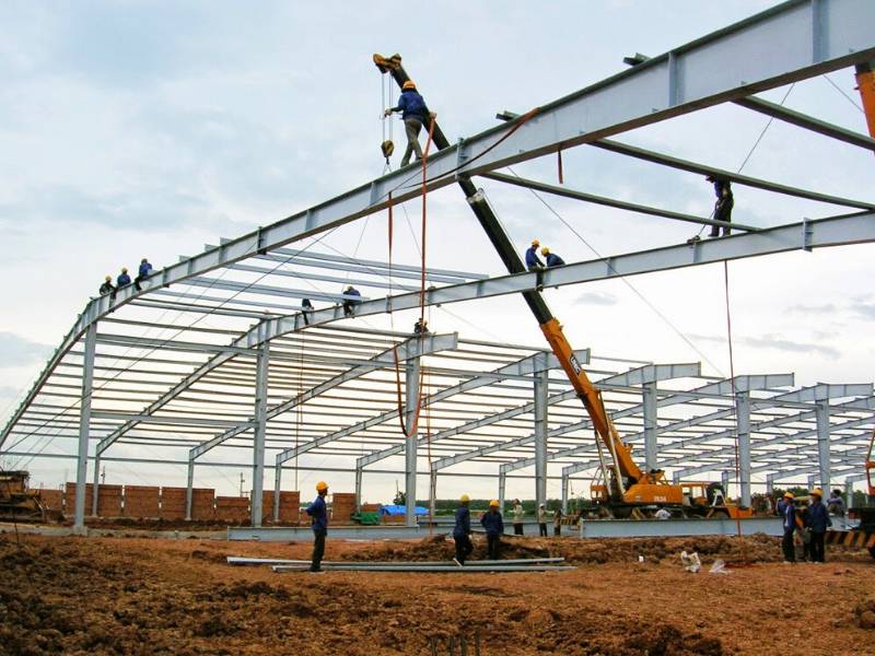 Construction progress of steel frame buildings