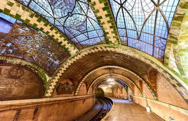 9 ga tàu điện ngầm đẹp nhất thế giới