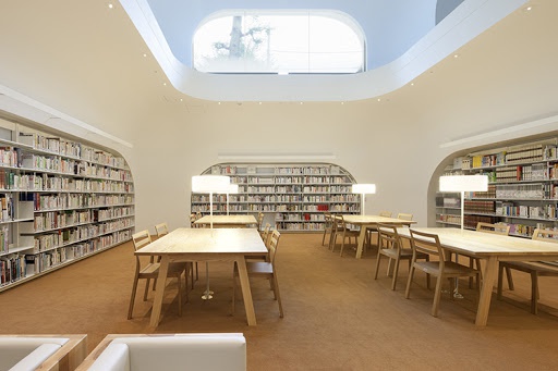Thư viện công ở Nhật. Cre: Internet