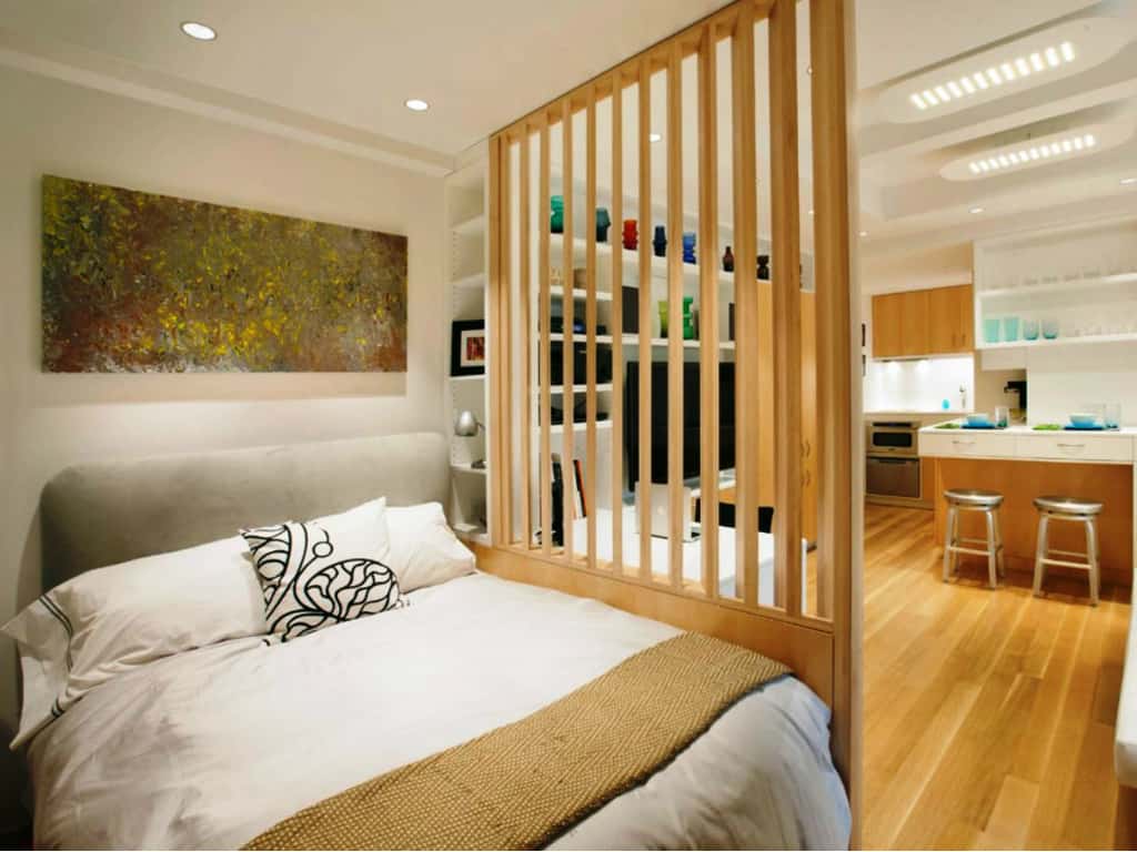 Vách ngăn phòng ngủ được thiết kế đẹp mắt, tạo cảm giác riêng tư trong không gian sống. Bạn sẽ thích thú khi ngắm nhìn mỗi chi tiết trong phòng ngủ. Lắp đặt vách ngăn phòng ngủ giúp tối đa hóa diện tích, mang lại không gian rộng rãi, thoải mái hơn.