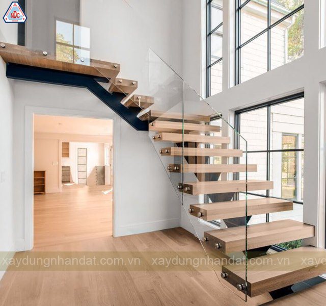 mẫu thiết kế cầu thang gỗ nhà phố 
